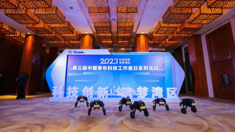 上海制造业数据中台：构建智能生产的关键一步